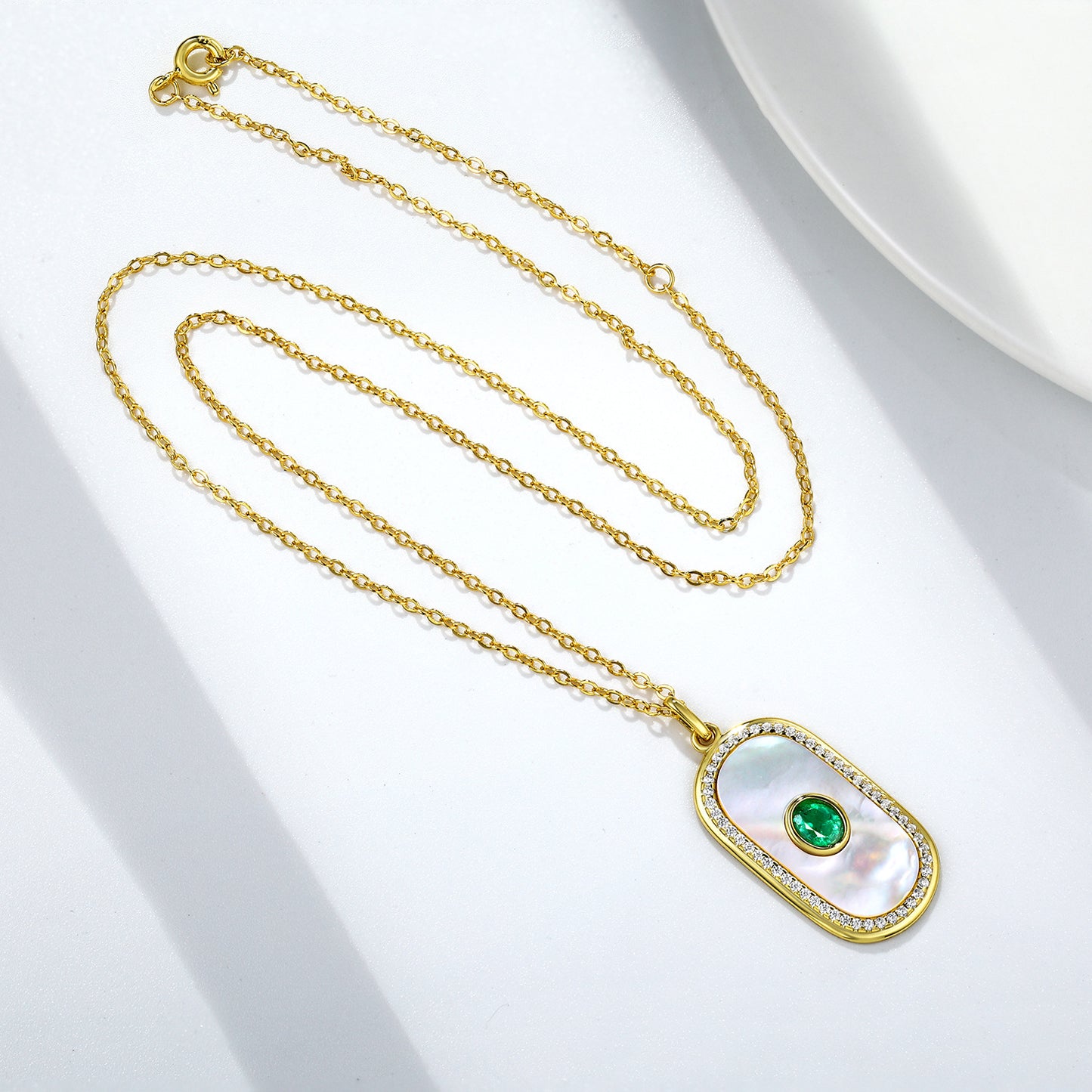 Round Emerald Pendant — 925 Silver Geometric Necklace