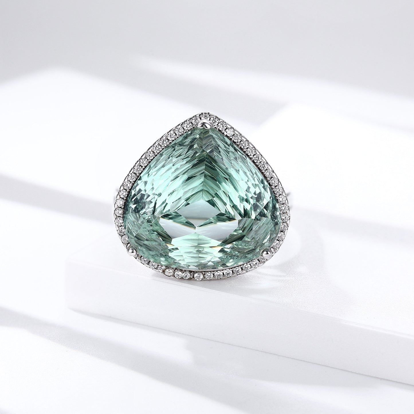Heart-Cut Green Crystal Ring — 925 Silver Bird's Nest