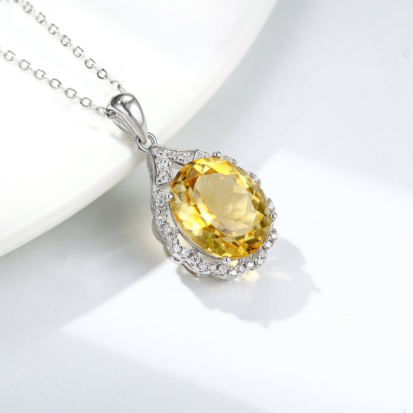 Oval Topaz Pendant — 925 Silver Light-Luxury Necklace